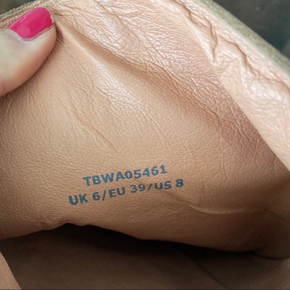 Ted Baker “Bibby” boots in tan - size 8 - Picture 5 of 5